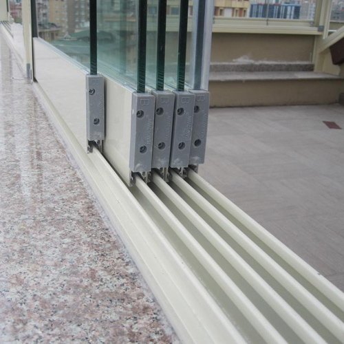Sürgülü cam ray ve panel mekanizması